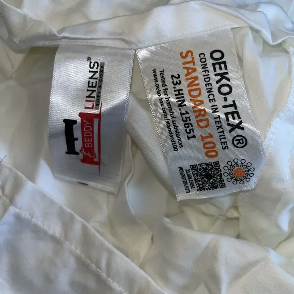 eBeddy Linens White Pinch Pleated Pintuck Duvet Cover Set Alaskan King